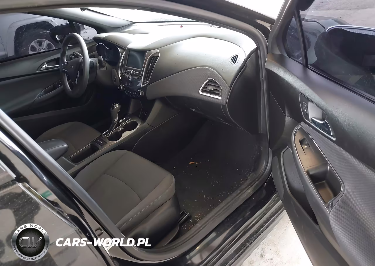 2019 Chevrolet Cruze Lt VIN:1G1BE5SM6K7114918 - 5