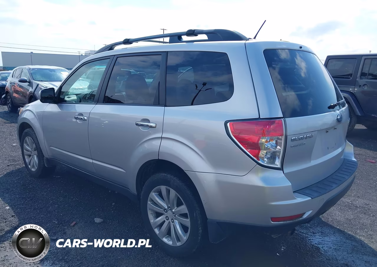 2011 Subaru Forester 2.5X Premium VIN:JF2SHADC6BG755919 - 3