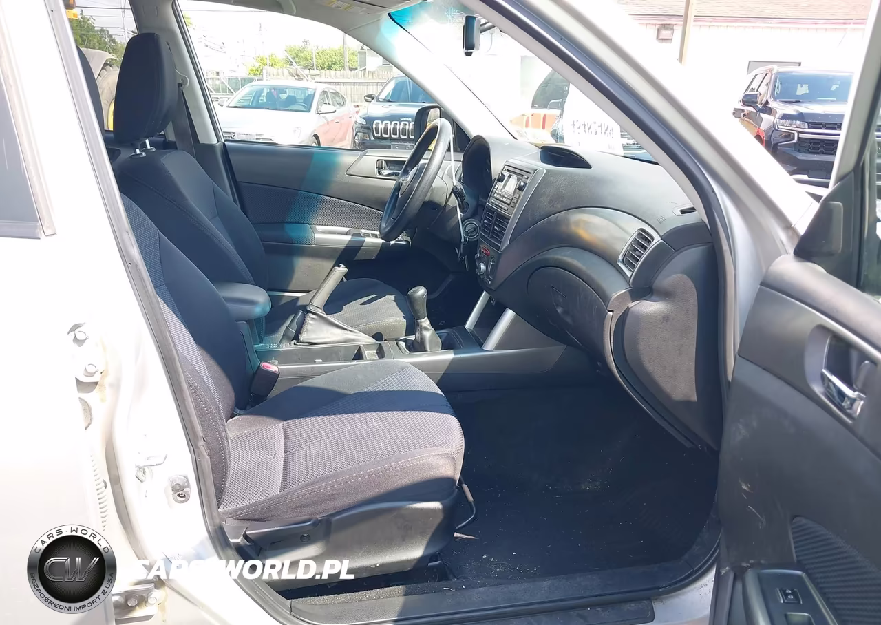 2011 Subaru Forester 2.5X Premium VIN:JF2SHADC6BG755919 - 5