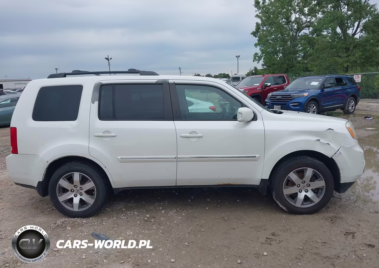 2013 Honda Pilot Touring VIN:5FNYF4H95DB035975 - 13