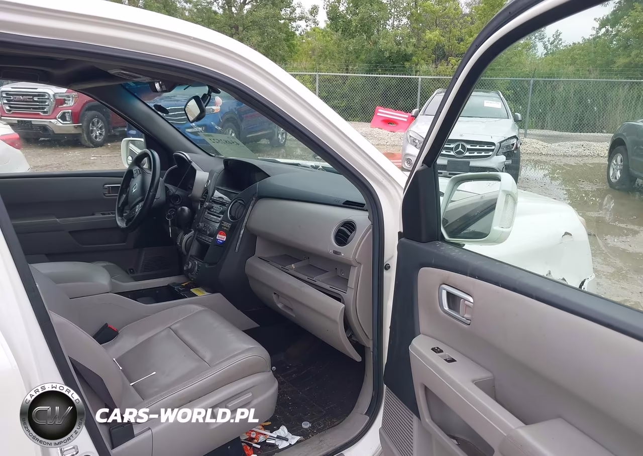 2013 Honda Pilot Touring VIN:5FNYF4H95DB035975 - 5