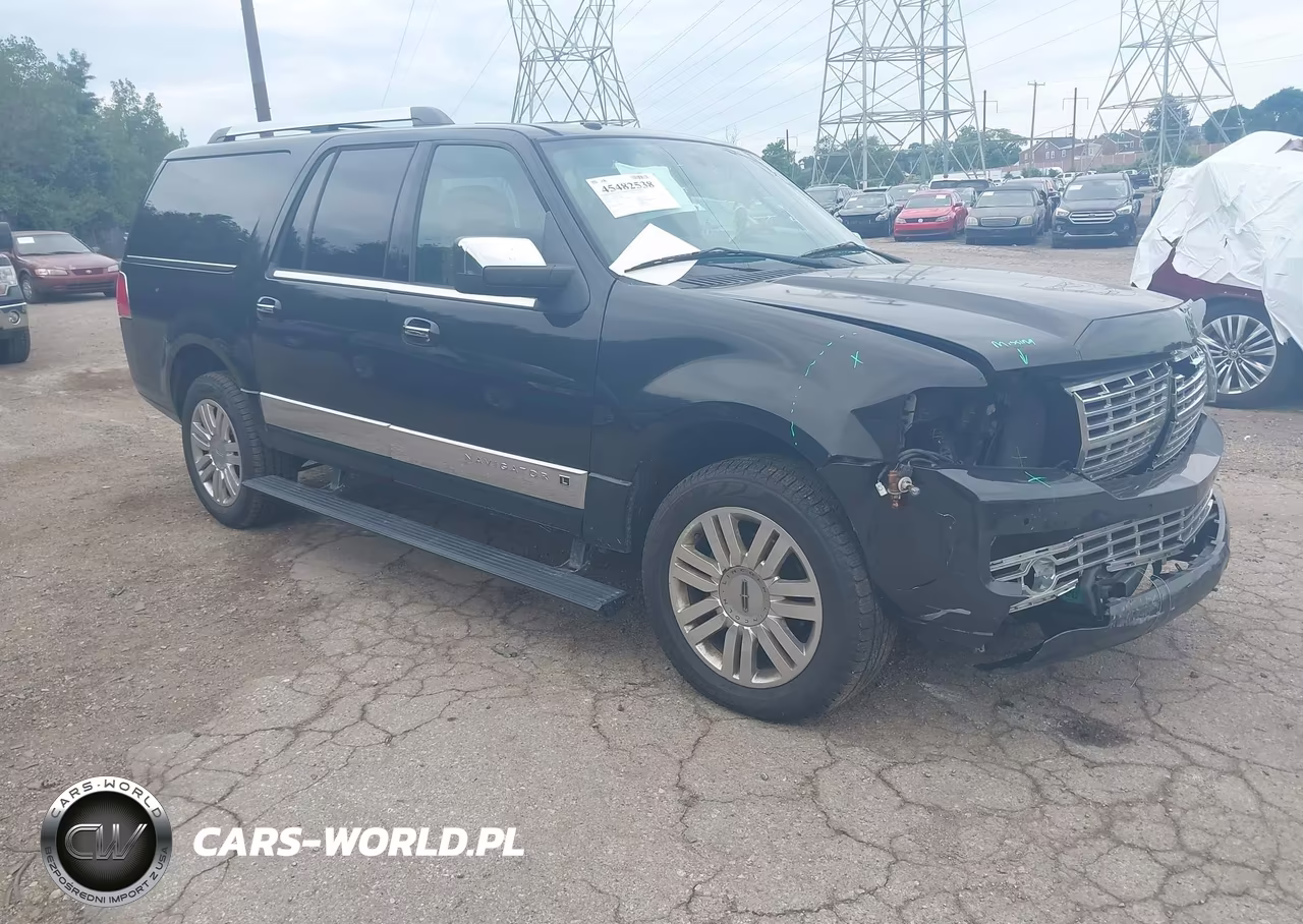 2013 Lincoln Navigator L