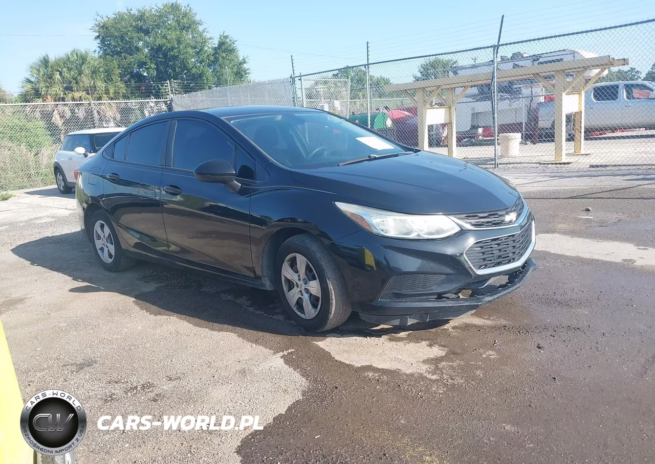 2018 Chevrolet Cruze Ls Auto – zdjęcie 1 z 18