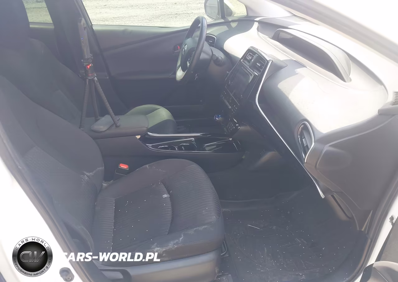 2018 Toyota Prius Prime Plus VIN:JTDKARFP5J3077252 - 5