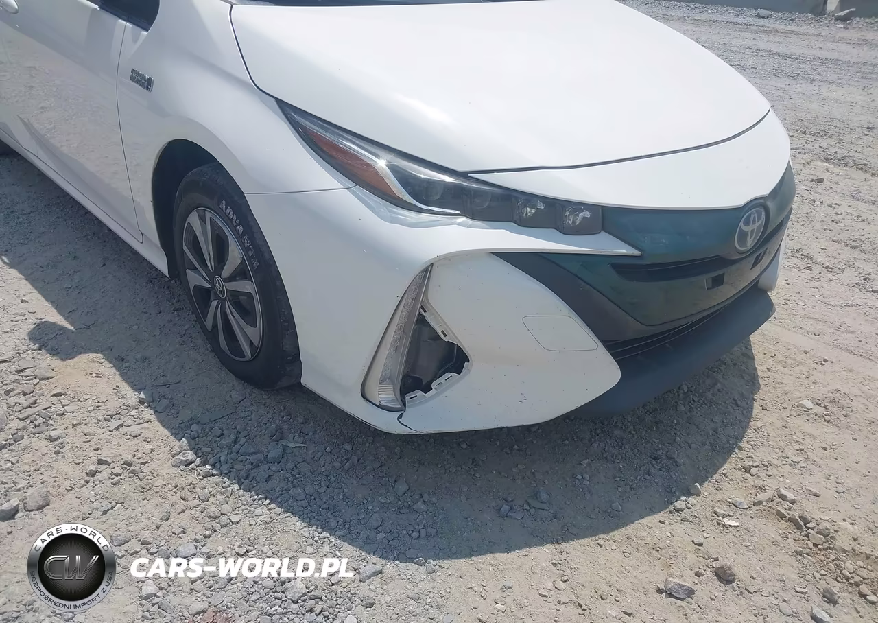 2018 Toyota Prius Prime Plus VIN:JTDKARFP5J3077252 - 6
