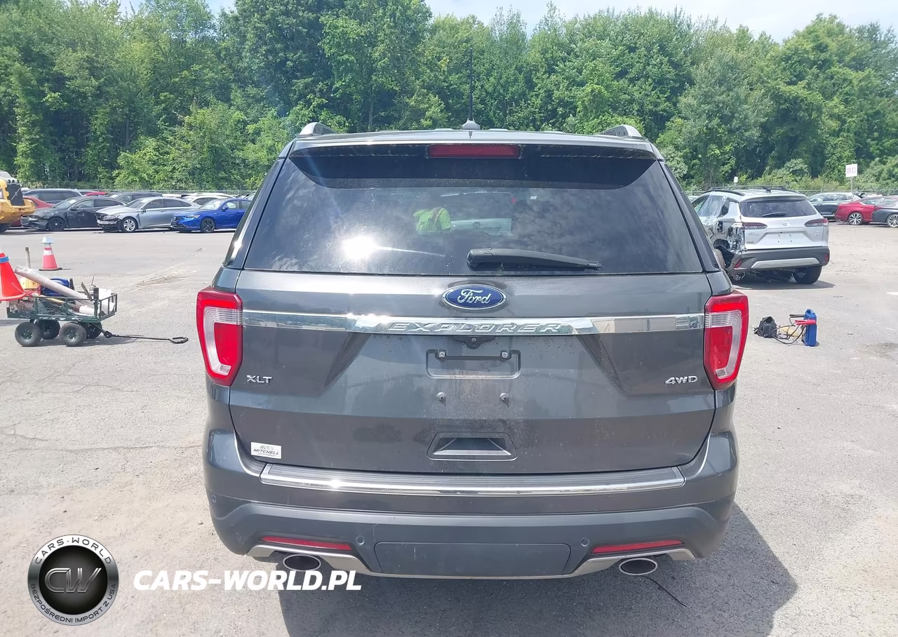 2018 Ford Explorer Xlt VIN:1FM5K8D84JGA50323 - 16