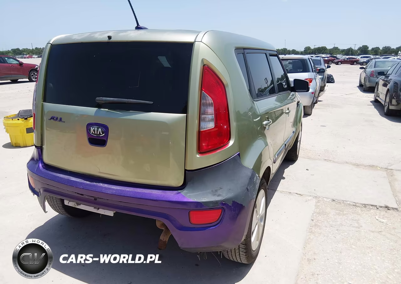 2013 Kia Soul + VIN:KNDJT2A69D7575320 - 4