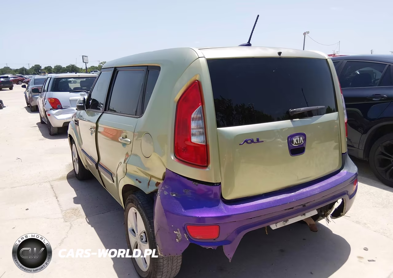 2013 Kia Soul + VIN:KNDJT2A69D7575320 - 6
