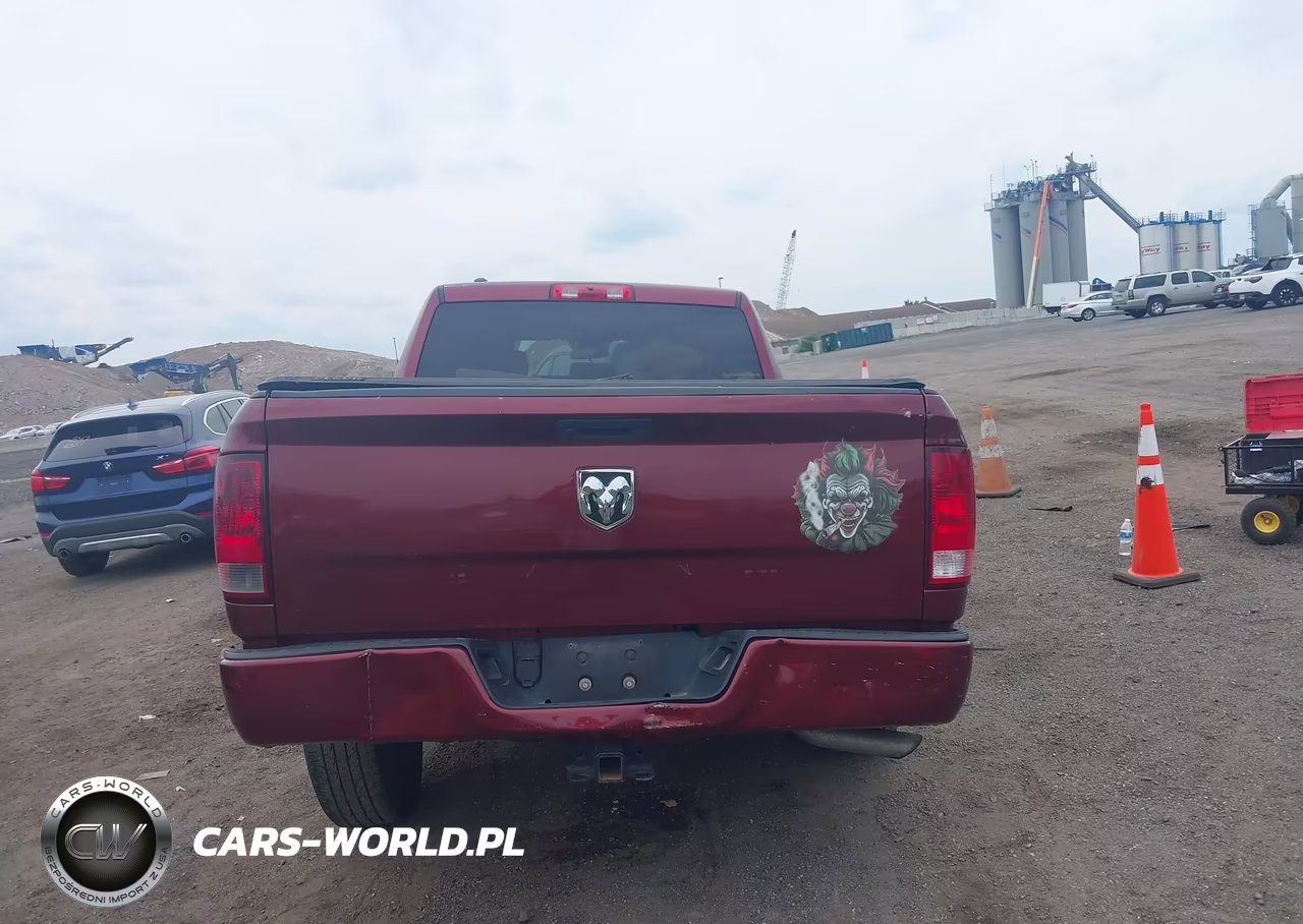 2019 Ram 1500 Classic Express 4X4 6'4 Box VIN:1C6RR7FG6KS519644 - 16