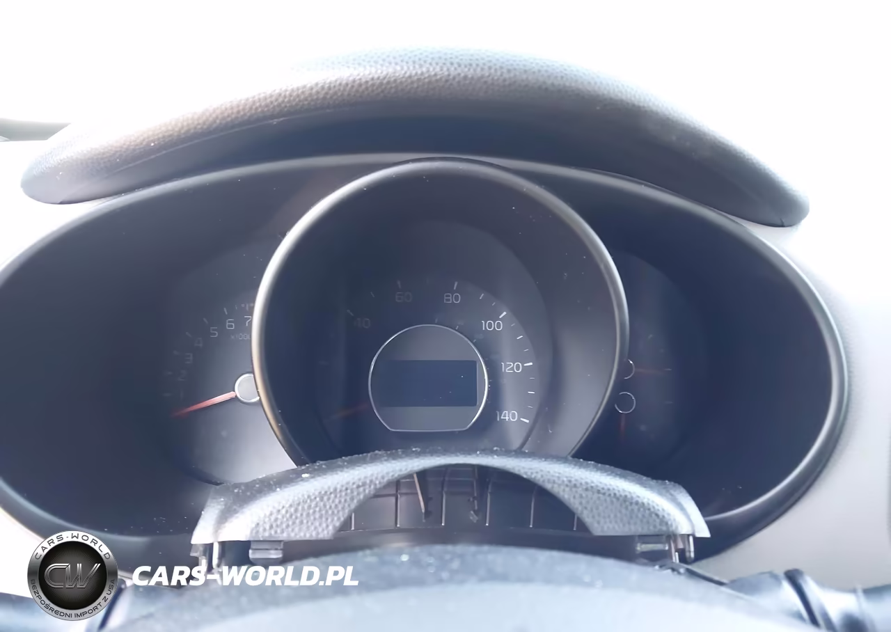 2016 Kia Soul VIN:KNDJN2A2XG7325466 - 7