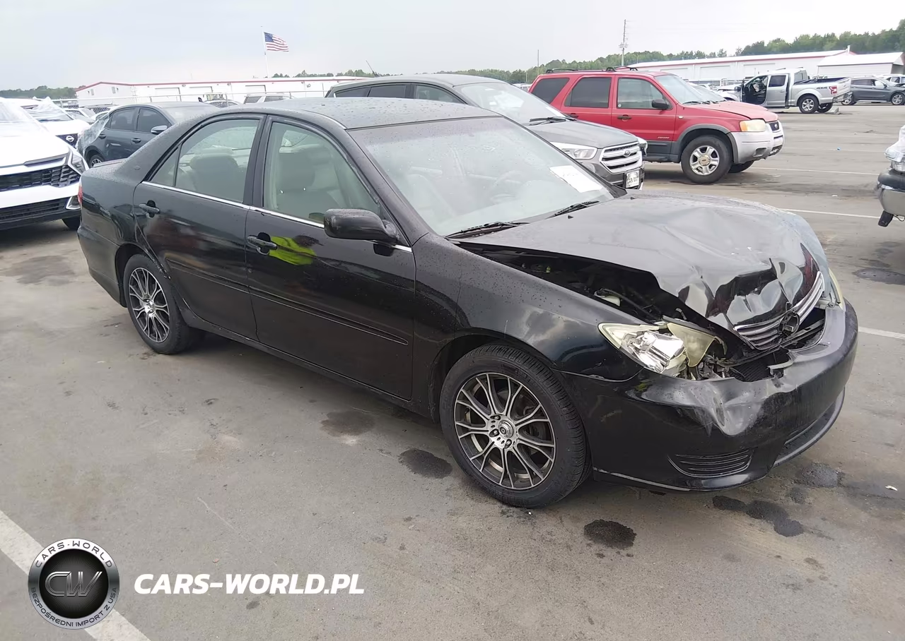 2005 Toyota Camry Le – zdjęcie 1 z 16