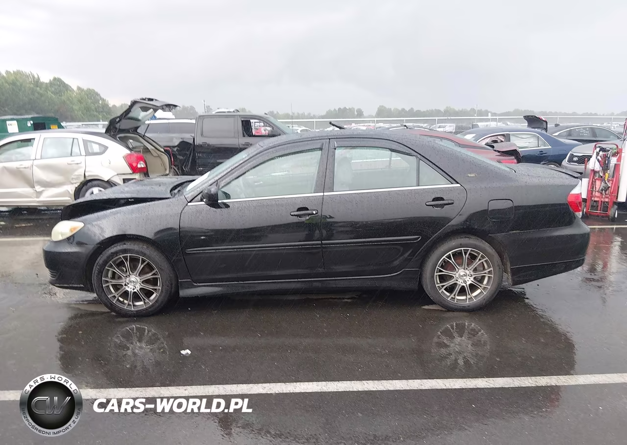 2005 Toyota Camry Le VIN:4T1BE32K55U066839 - 14