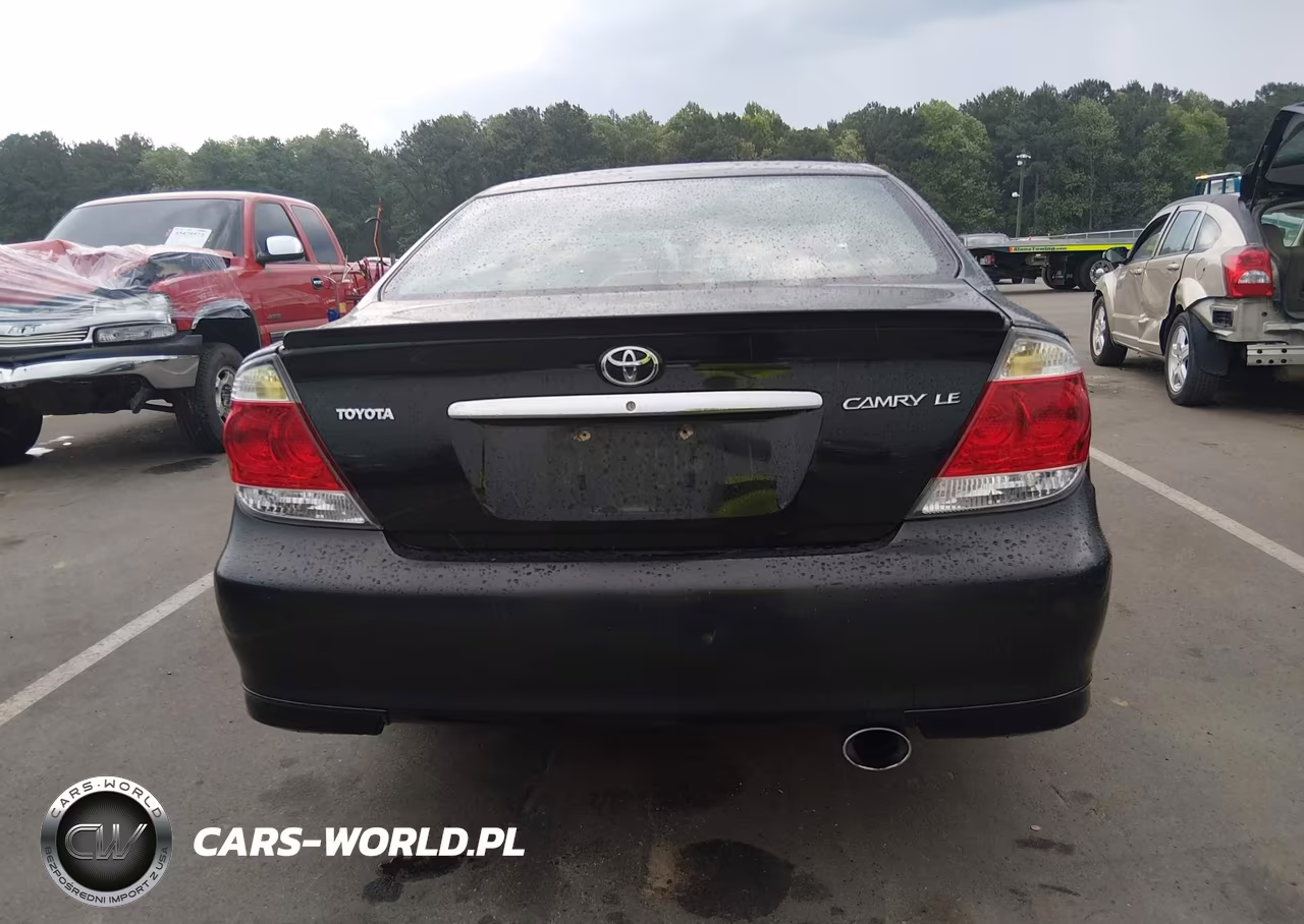2005 Toyota Camry Le VIN:4T1BE32K55U066839 - 16