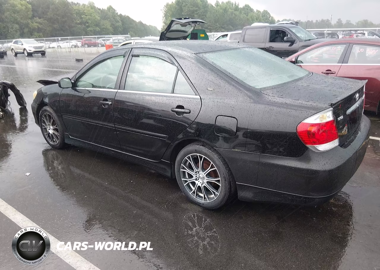2005 Toyota Camry Le VIN:4T1BE32K55U066839 - 3