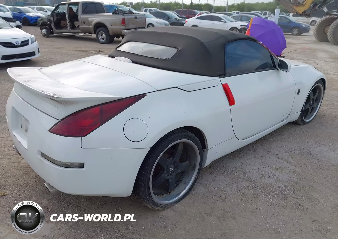 2005 Nissan 350Z Enthusiast VIN:JN1AZ36D45M700242 - 4