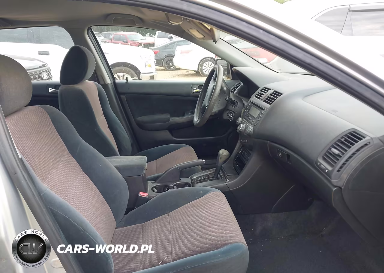 2003 Honda Accord Sdn Lx VIN:1HGCM56373A025641 - 5