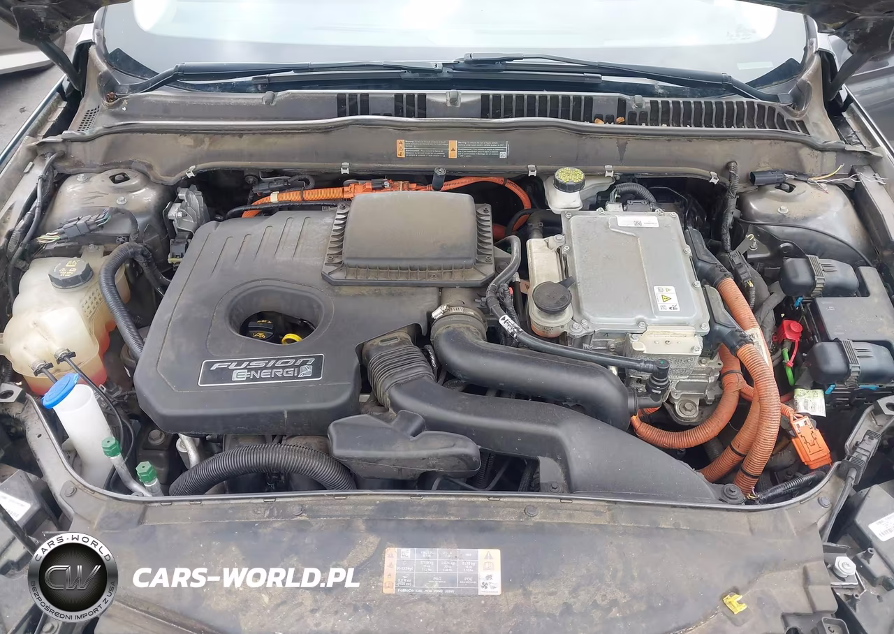 2017 Ford Fusion Energi Platinum-Titanium VIN:3FA6P0SU2HR179620 - 10
