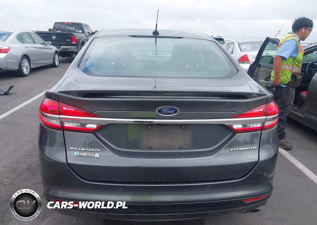 2017 Ford Fusion Energi Platinum-Titanium VIN:3FA6P0SU2HR179620 - 16