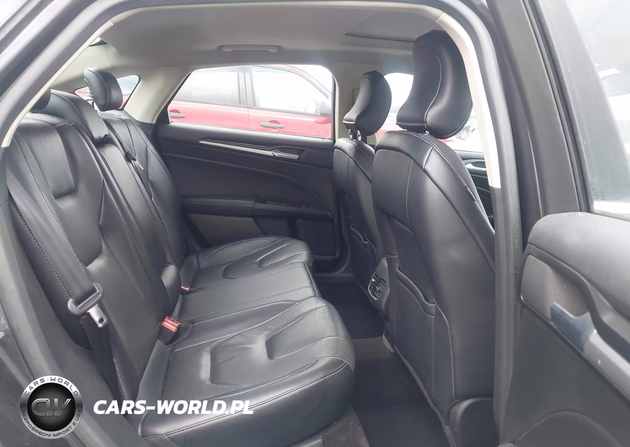 2017 Ford Fusion Energi Platinum-Titanium VIN:3FA6P0SU2HR179620 - 8