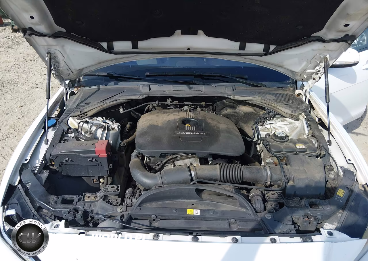 2017 Jaguar Xe 25T Premium VIN:SAJAD4BG3HA971141 - 10