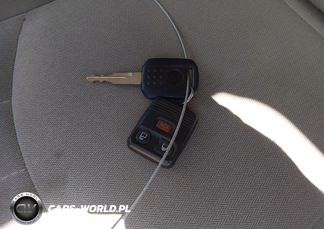 2007 Mercury Mariner Convenience VIN:4M2YU80Z57KJ01712 - 11