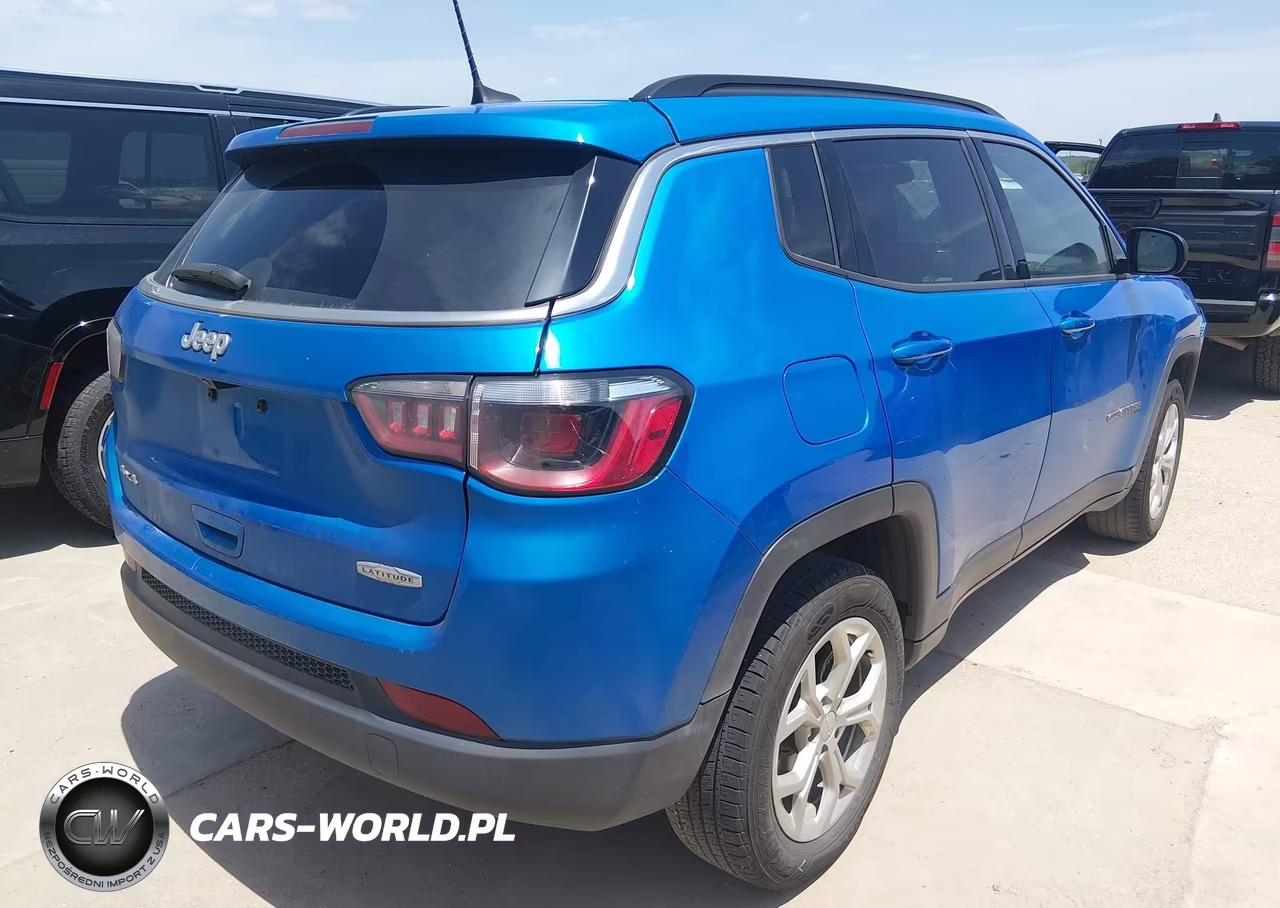 2024 Jeep Compass Latitude 4X4 VIN:3C4NJDBN2RT100684 - 4