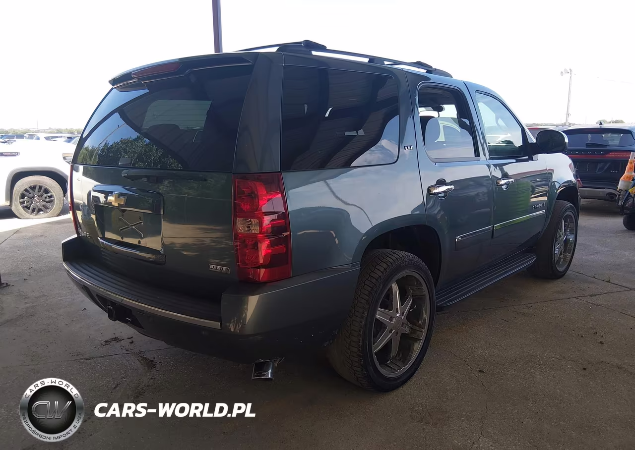 2009 Chevrolet Tahoe Ltz VIN:1GNFC33069R171494 - 4