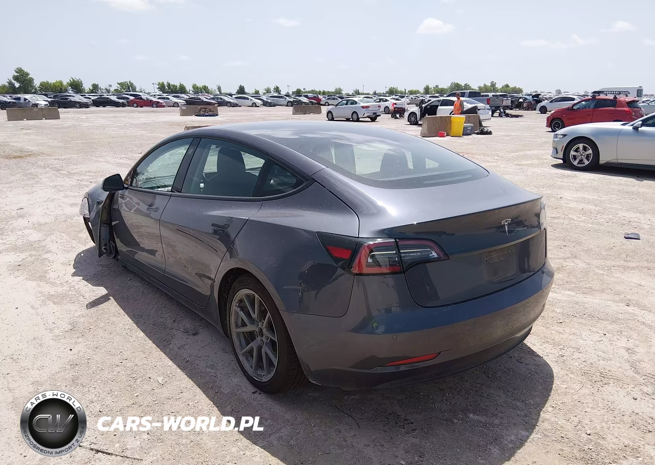2021 Tesla Model 3 Standard Range Plus Rear-Wheel Drive VIN:5YJ3E1EA0MF986126 - 3