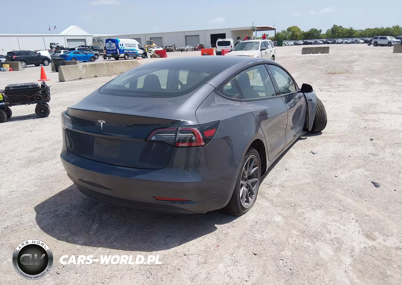 2021 Tesla Model 3 Standard Range Plus Rear-Wheel Drive VIN:5YJ3E1EA0MF986126 - 4