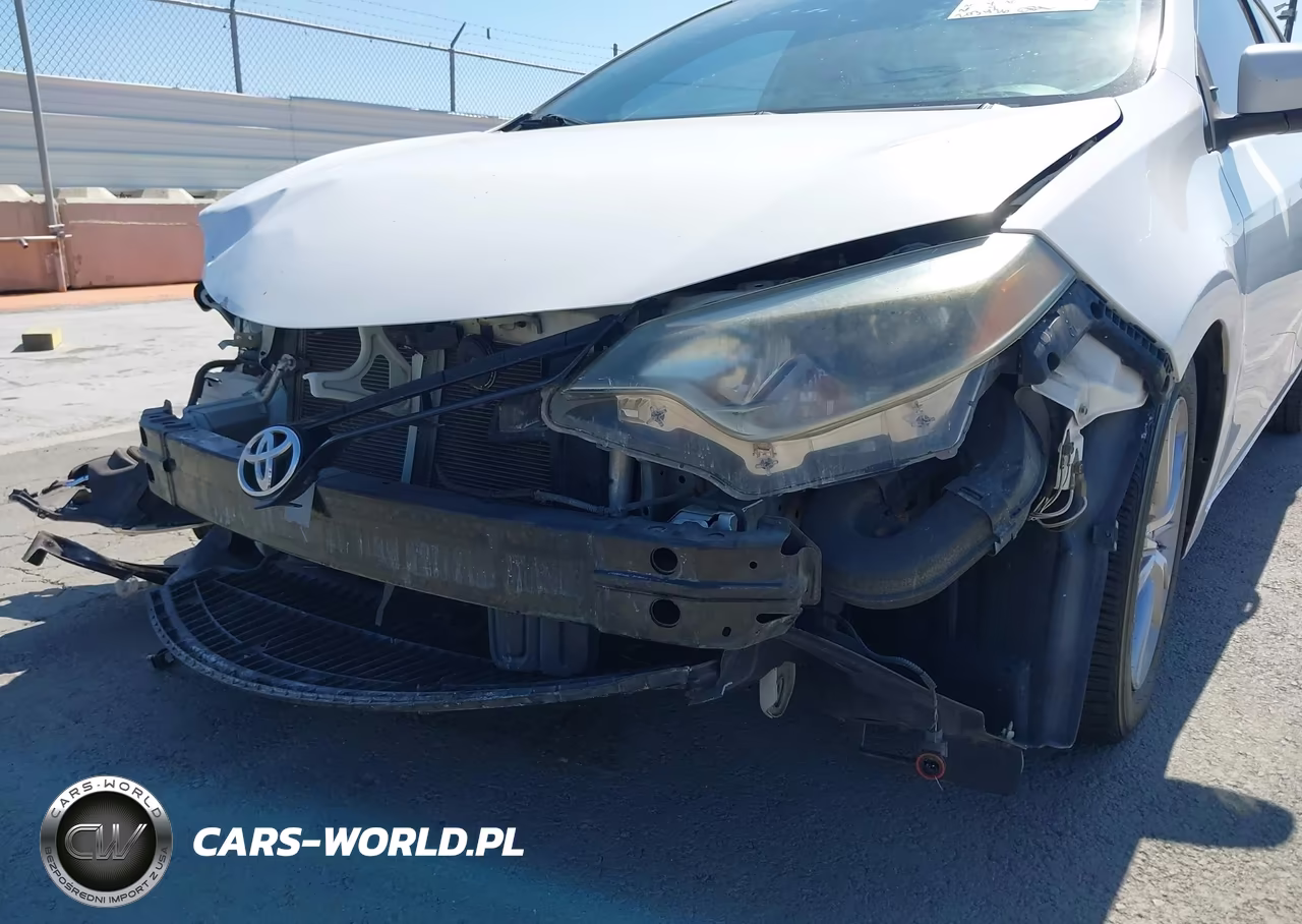 2014 Toyota Corolla Le Plus VIN:5YFBURHEXEP056901 - 15