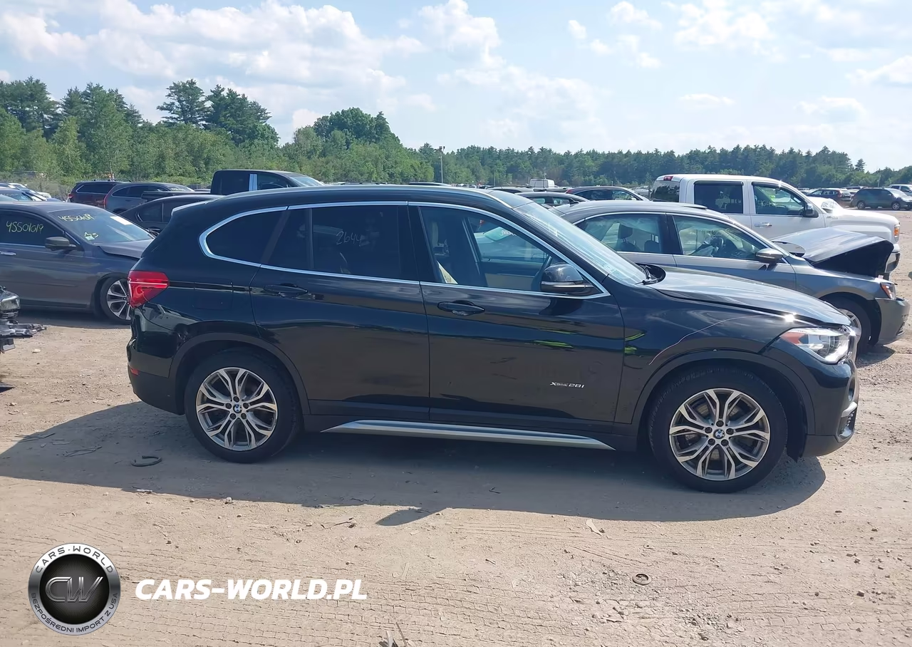 2017 BMW X1 xDrive28I VIN:WBXHT3Z38H4A57002 - 13