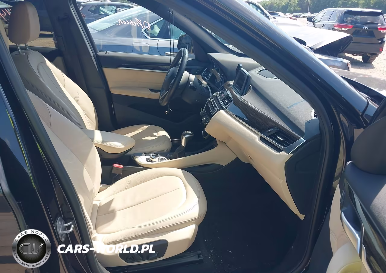 2017 BMW X1 xDrive28I VIN:WBXHT3Z38H4A57002 - 5