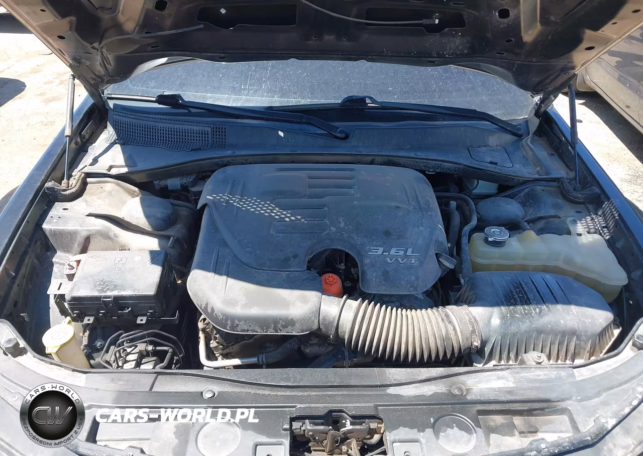 2019 Chrysler 300 300S VIN:2C3CCABG4KH524050 - 10