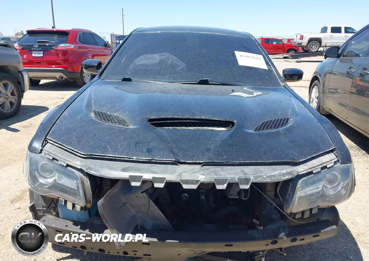 2019 Chrysler 300 300S VIN:2C3CCABG4KH524050 - 13