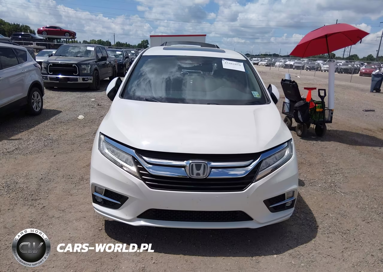 2019 Honda Odyssey Touring VIN:5FNRL6H85KB067838 - 11