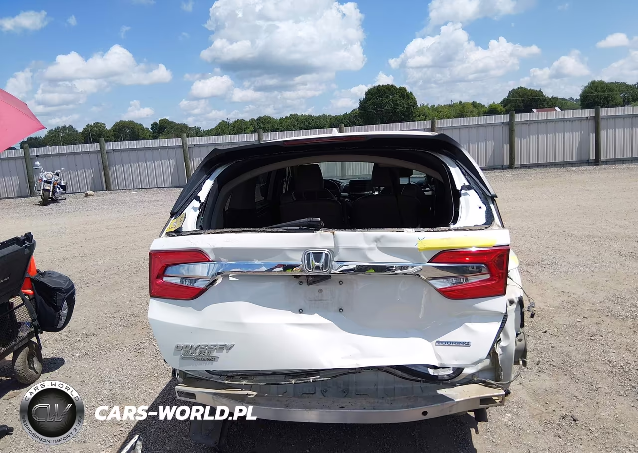 2019 Honda Odyssey Touring VIN:5FNRL6H85KB067838 - 15