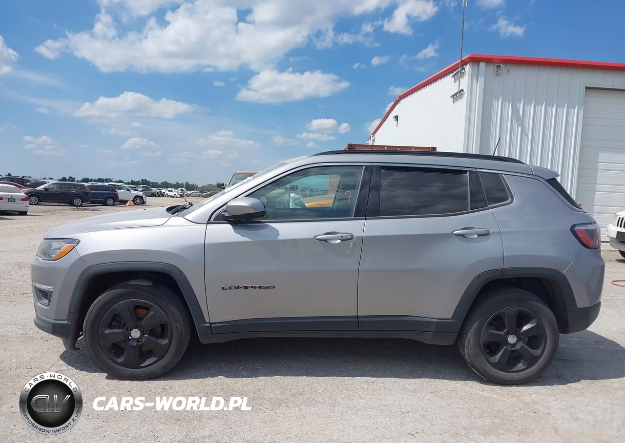 2019 Jeep Compass Latitude 4X4 VIN:3C4NJDBB1KT767922 - 14