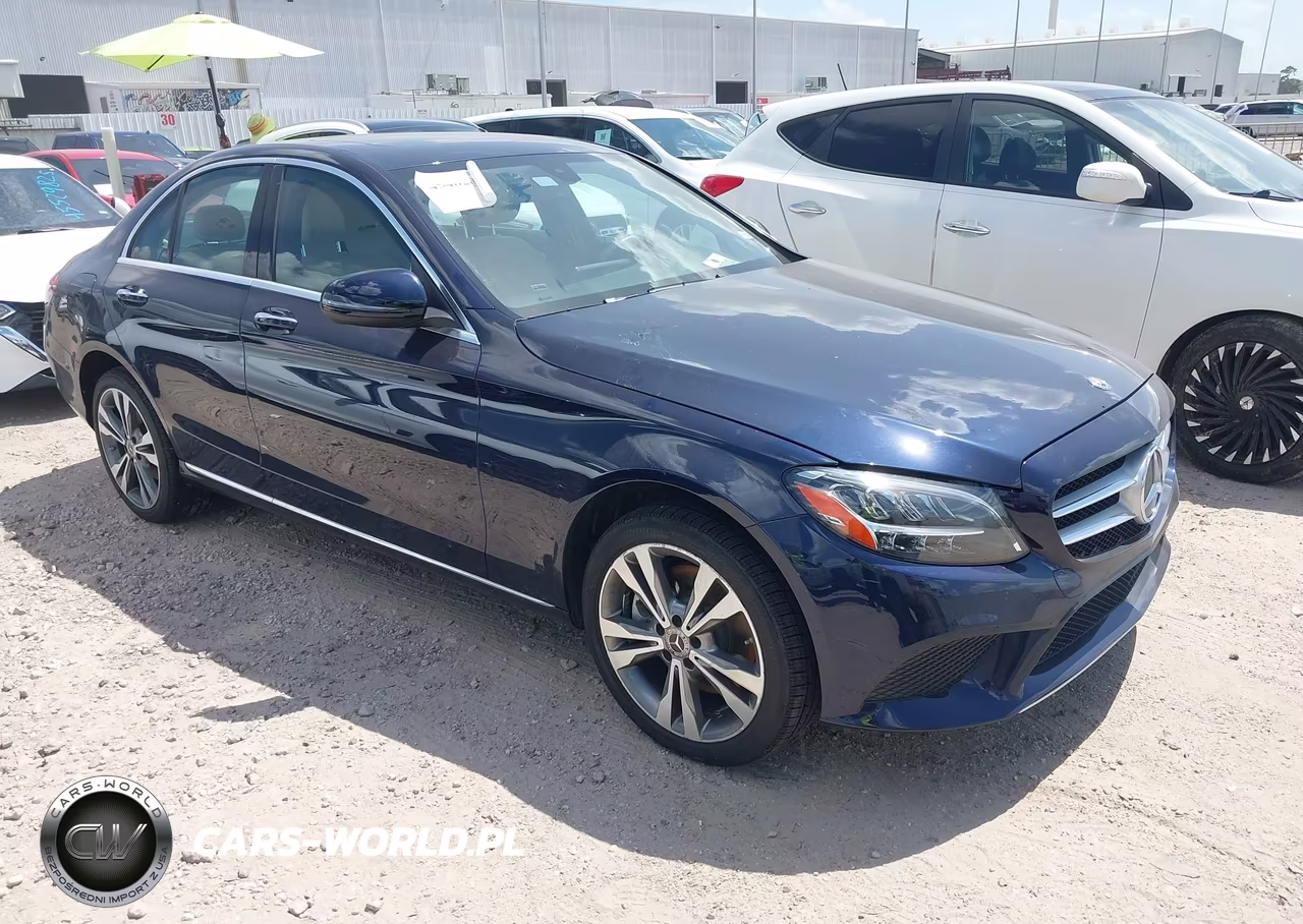 2021 Mercedes-Benz C 300 4Matic – zdjęcie 1 z 11