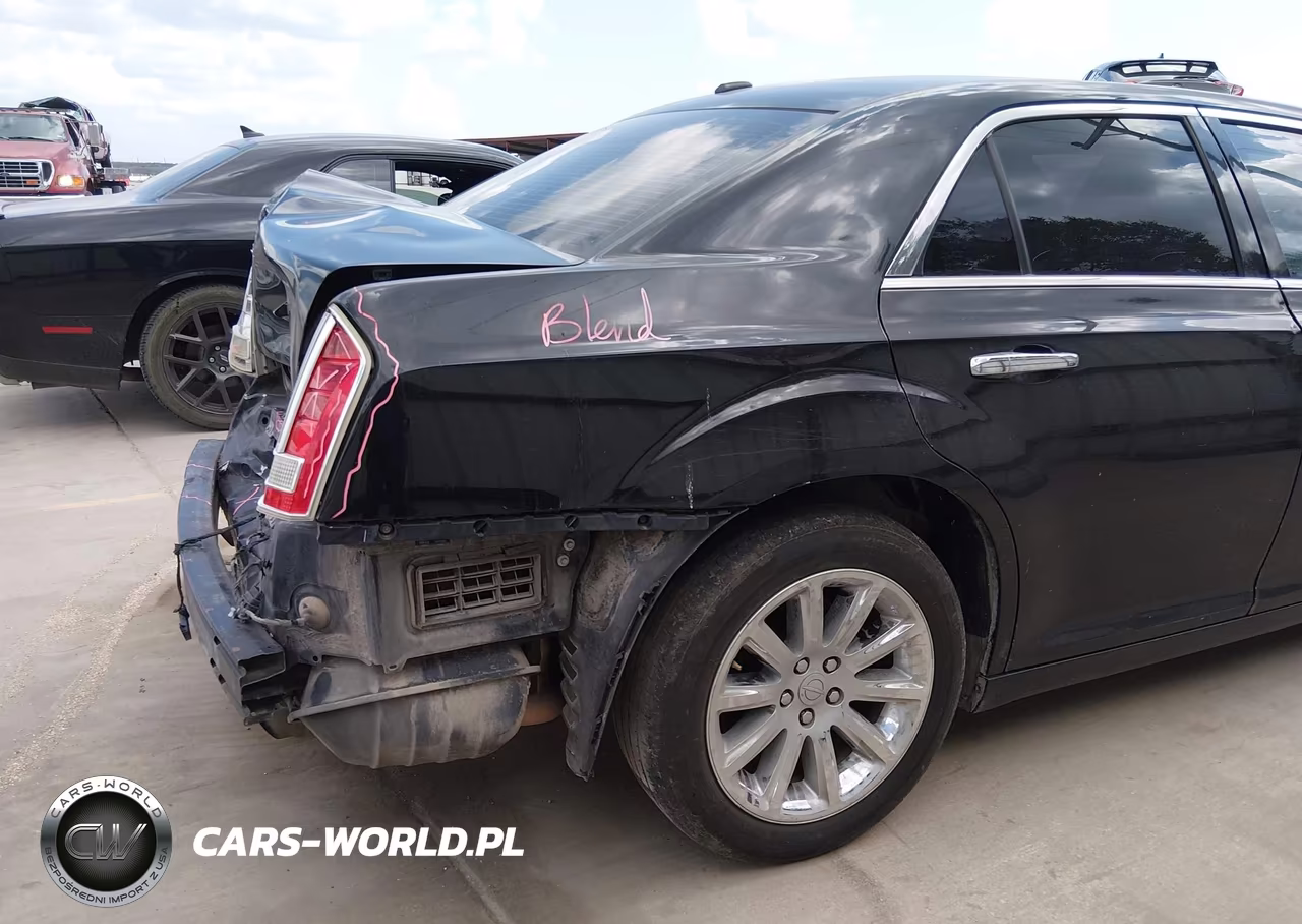 2014 Chrysler 300C VIN:2C3CCAEG9EH379751 - 18