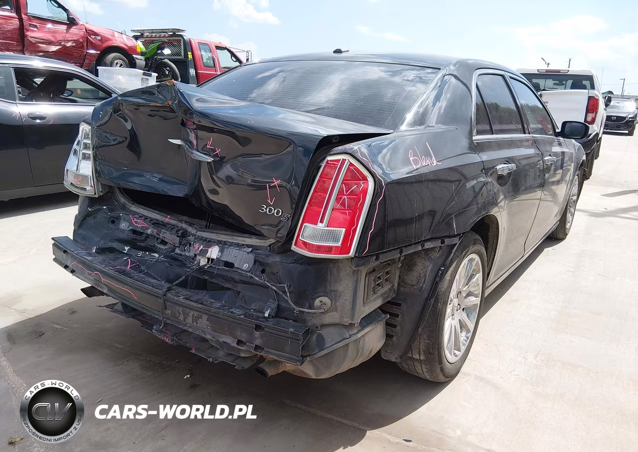 2014 Chrysler 300C VIN:2C3CCAEG9EH379751 - 4