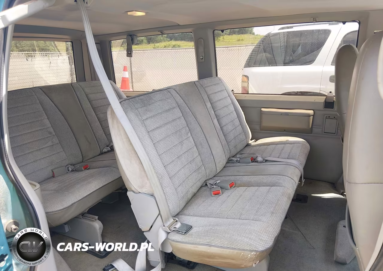 1993 Chevrolet Astro VIN:1GNDM19Z7PB102804 - 8