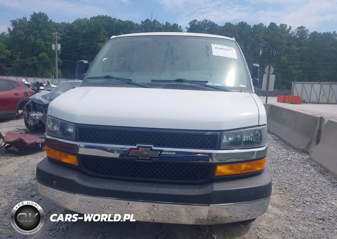 2018 Chevrolet Express 2500 Work Van VIN:1GCWGAFGXJ1906197 - 12