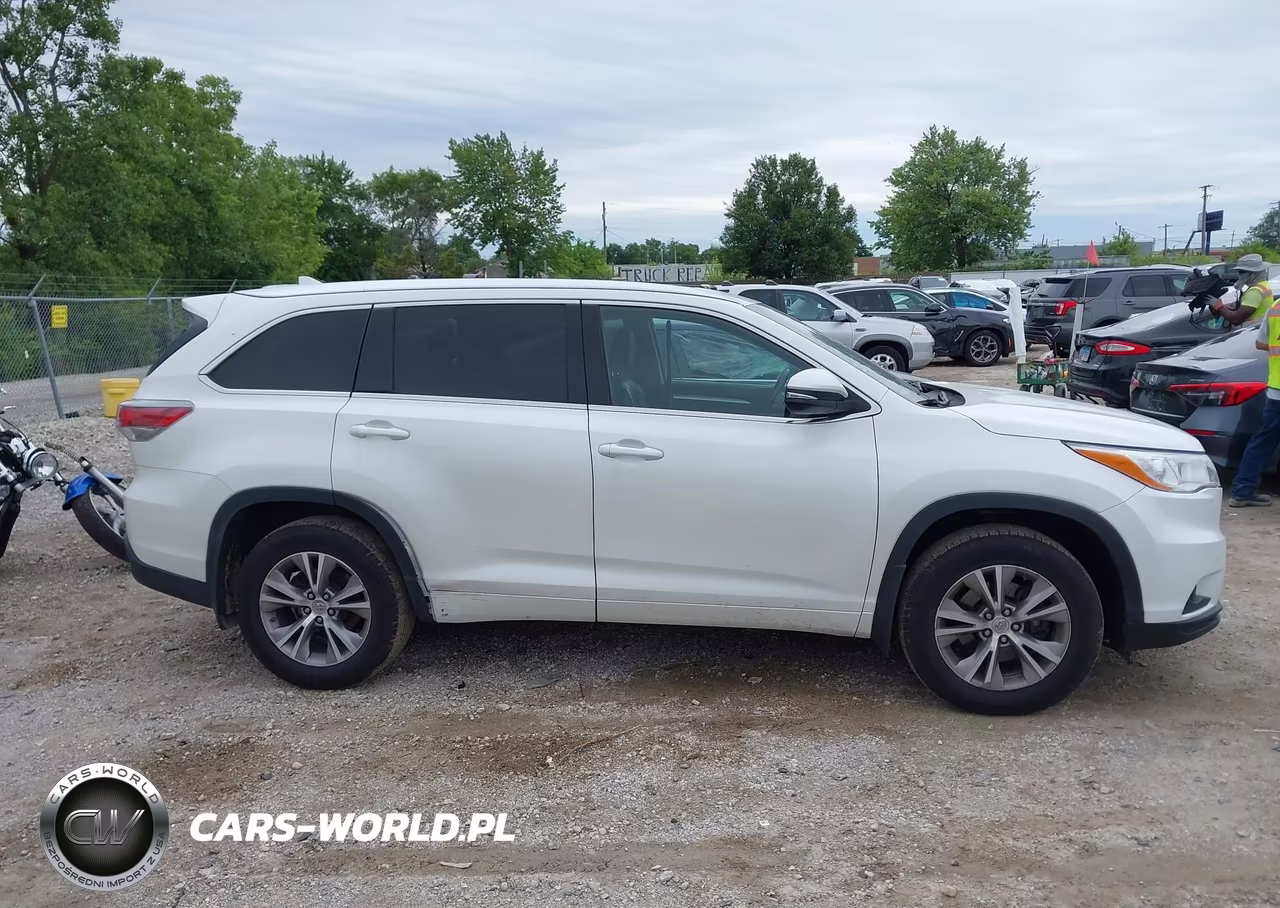 2015 Toyota Highlander Xle V6 VIN:5TDJKRFH5FS129647 - 13