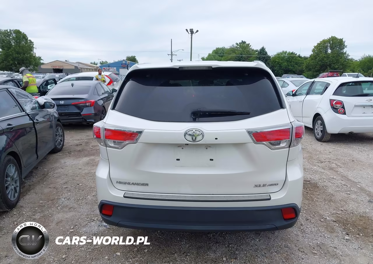 2015 Toyota Highlander Xle V6 VIN:5TDJKRFH5FS129647 - 16