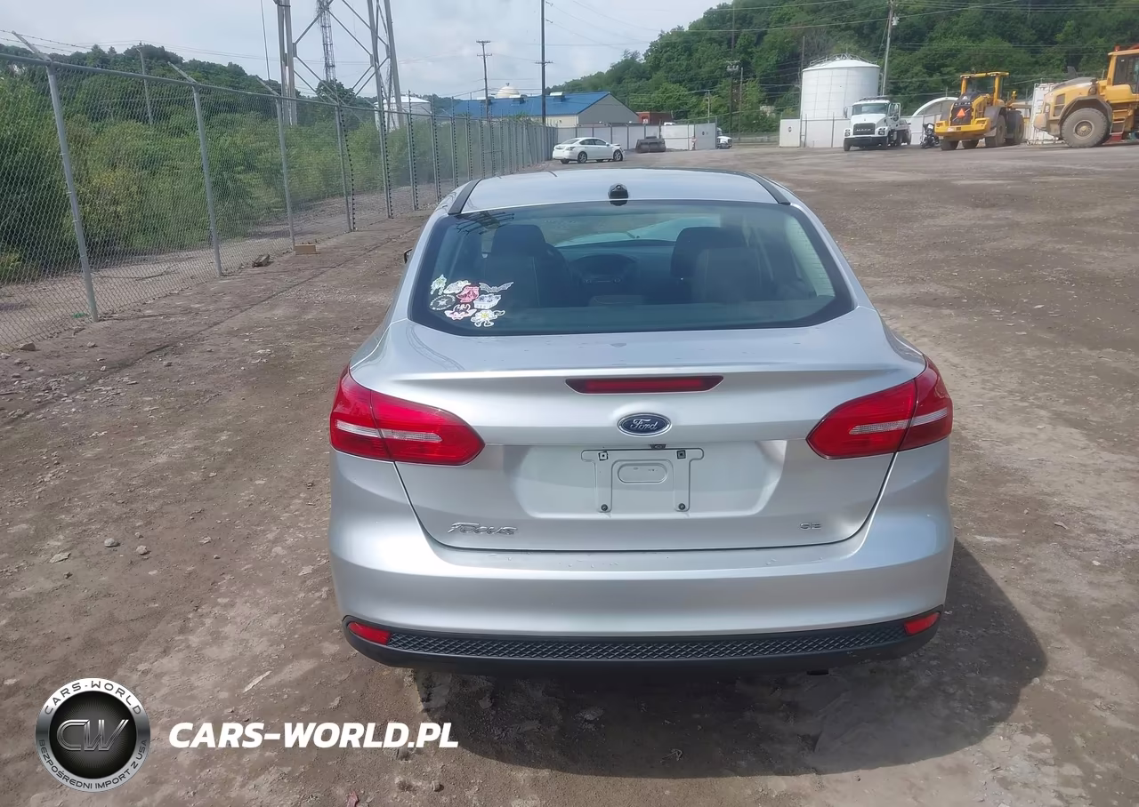 2017 Ford Focus Se VIN:1FADP3F24HL302740 - 16