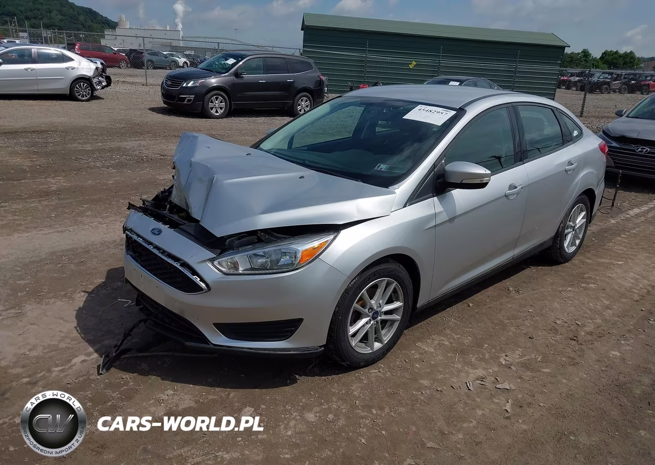 2017 Ford Focus Se VIN:1FADP3F24HL302740 - 2