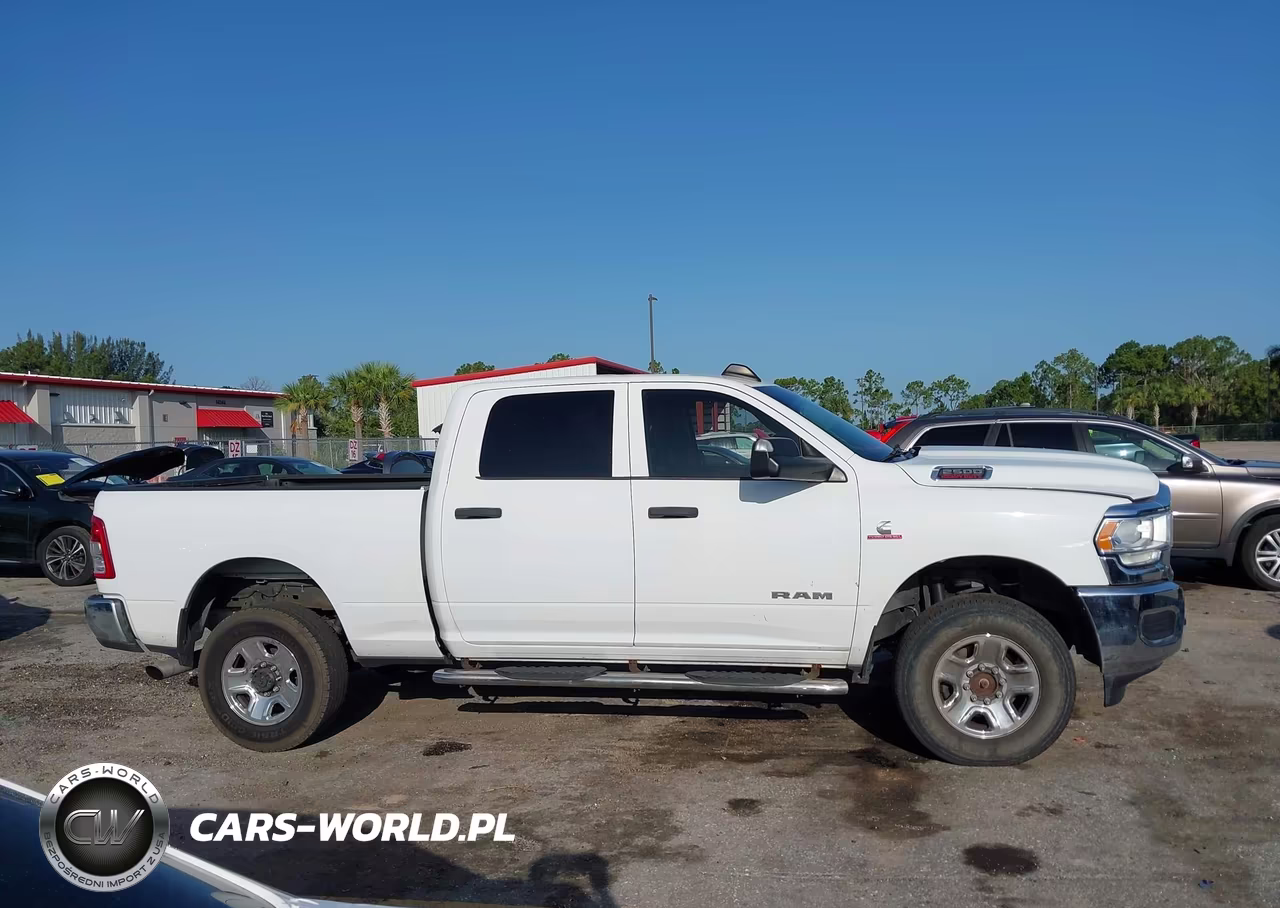 2020 Ram 2500 Tradesman 4X4 6'4 Box VIN:3C6UR5CL7LG251860 - 13