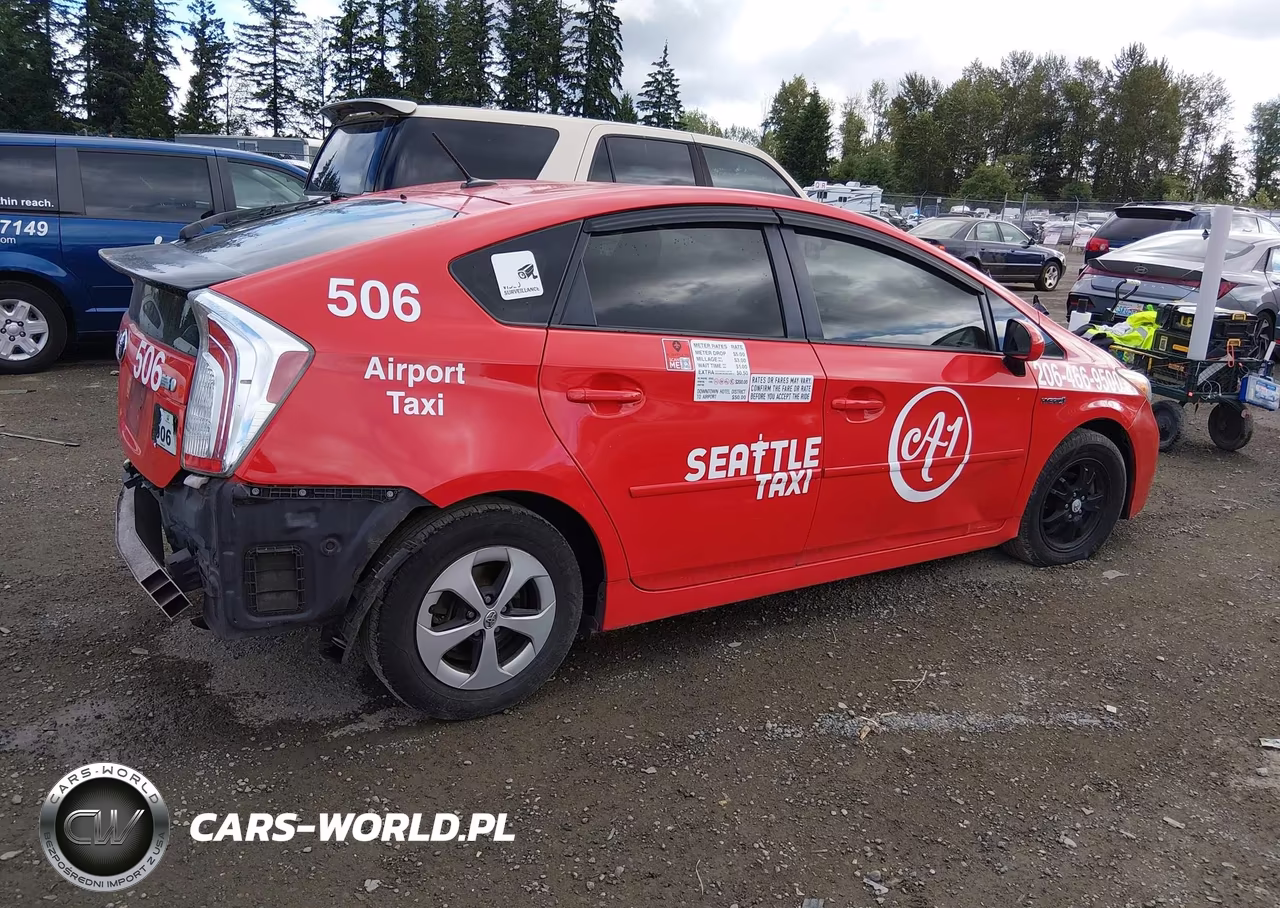 2014 Toyota Prius Three VIN:JTDKN3DUXE0358481 - 4