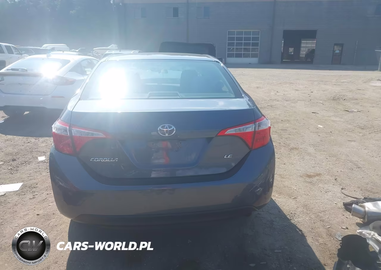 2016 Toyota Corolla Le VIN:5YFBURHE0GP483667 - 17