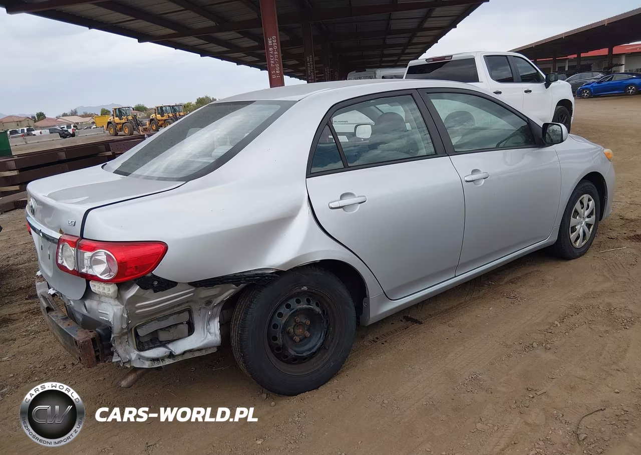 2011 Toyota Corolla Le VIN:2T1BU4EE4BC555941 - 4